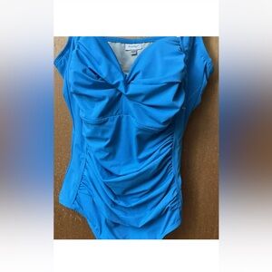 AVENUE WOMEN BLUE RUCHED FRONT ADJUSTABLE STRAPS SWIMSUIT SZ 22W NWOT SUMMER